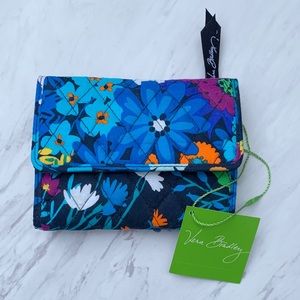 *BRAND NEW* VERA BRADLEY WALLET